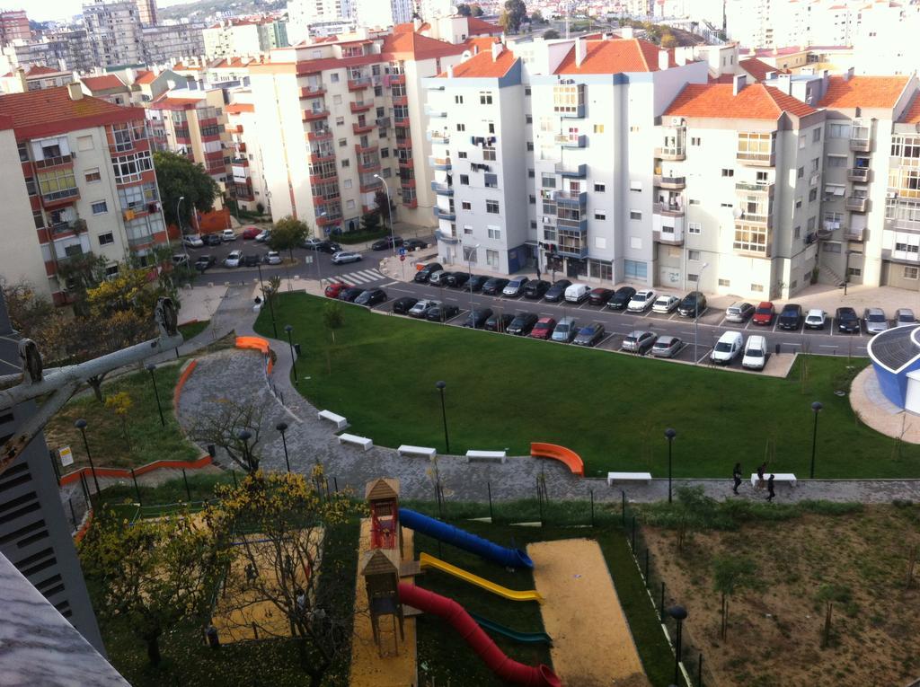 Appartement In Bed With Lisbon 5N à Amadora Extérieur photo